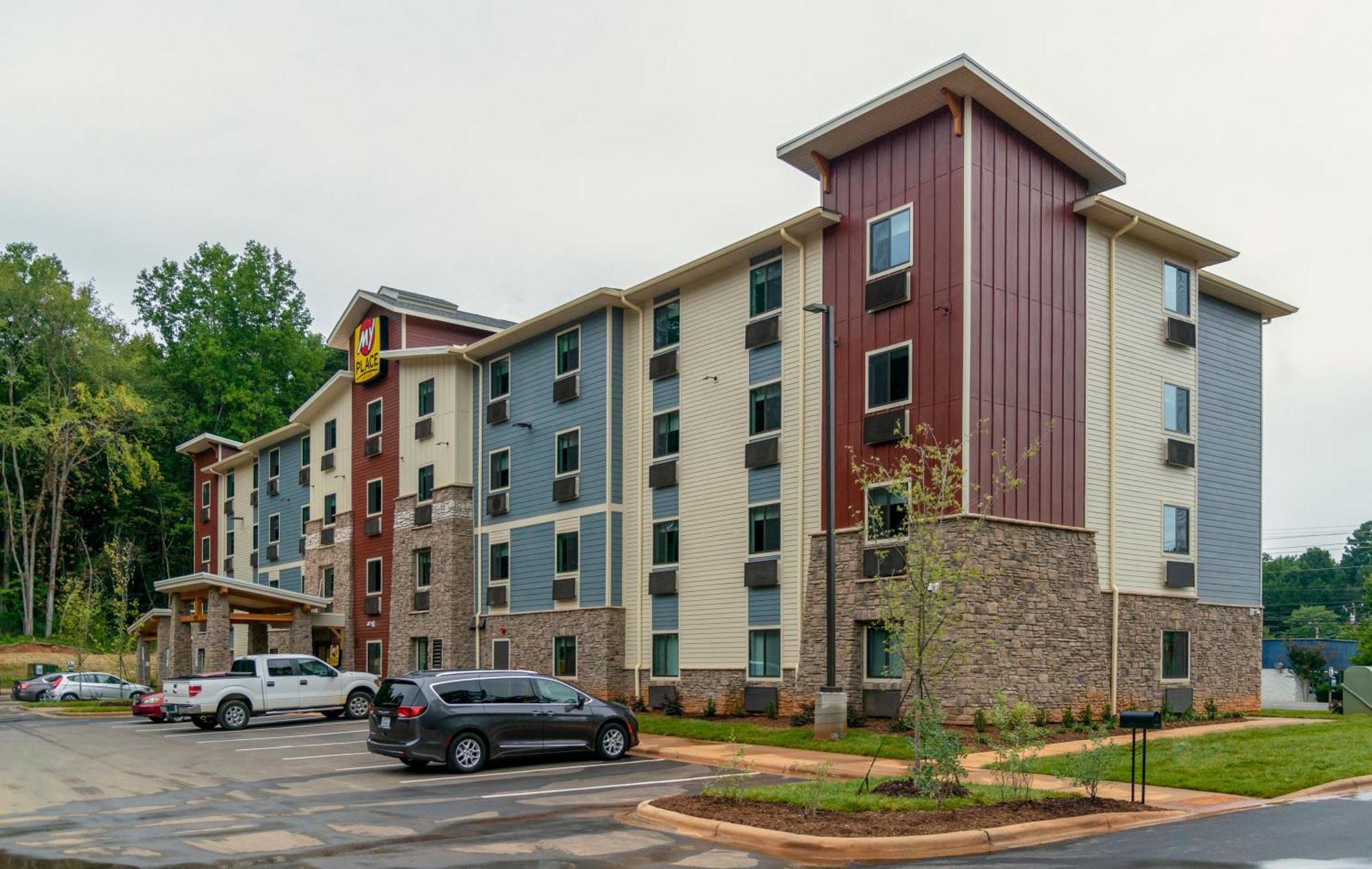 My Place Hotel-Huntersville, Nc Bagian luar foto